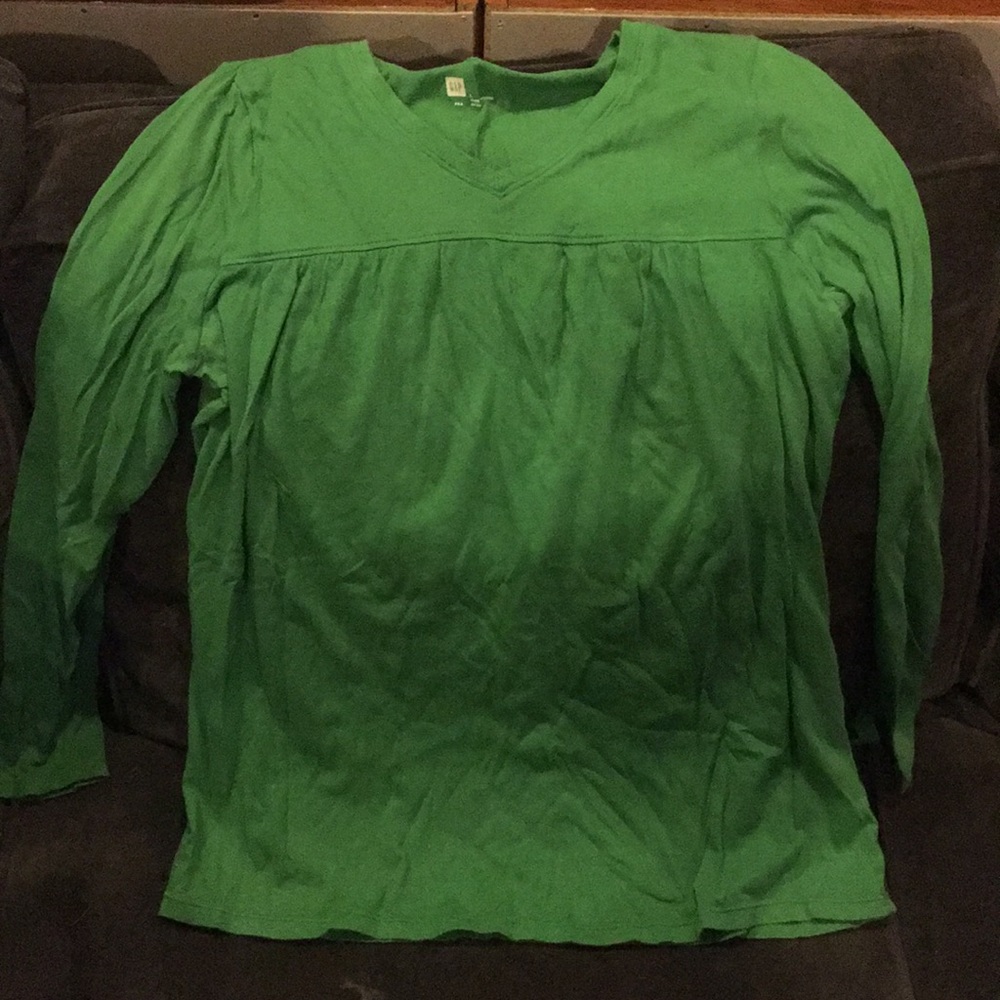 Green v neck long sleeve